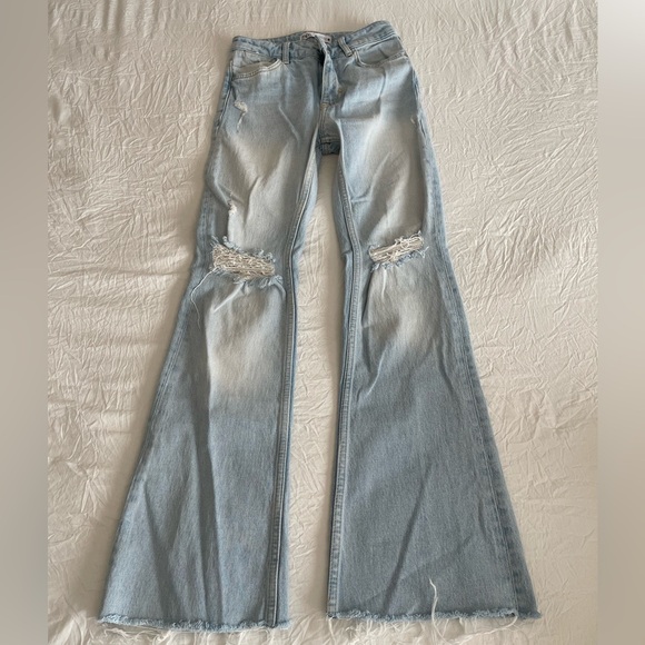 Zara Distress Flare Jeans - Picture 1 of 5